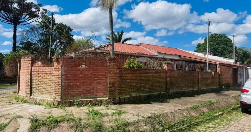 Casa com 3 quartos à venda na Rua Oiampi, 420, Guarujá, Porto Alegre