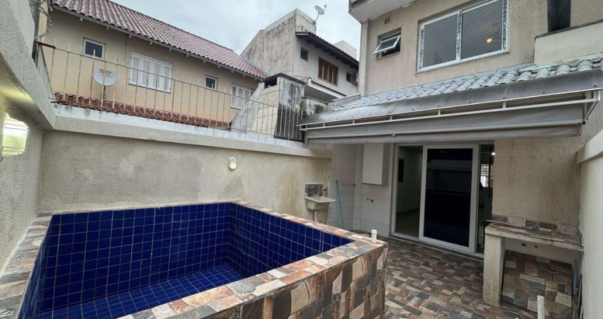 Ótimo sobrado semi mobiliado com 3 suítes no bairro Guarujá