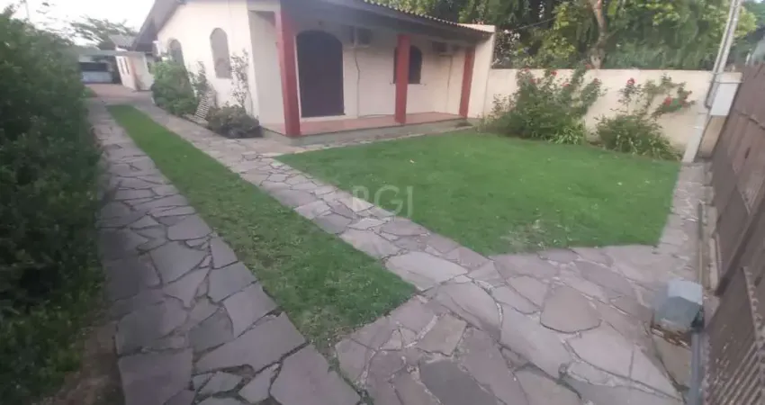 Casa com 3 quartos à venda na Estrada Barro Vermelho, 168, Restinga, Porto Alegre