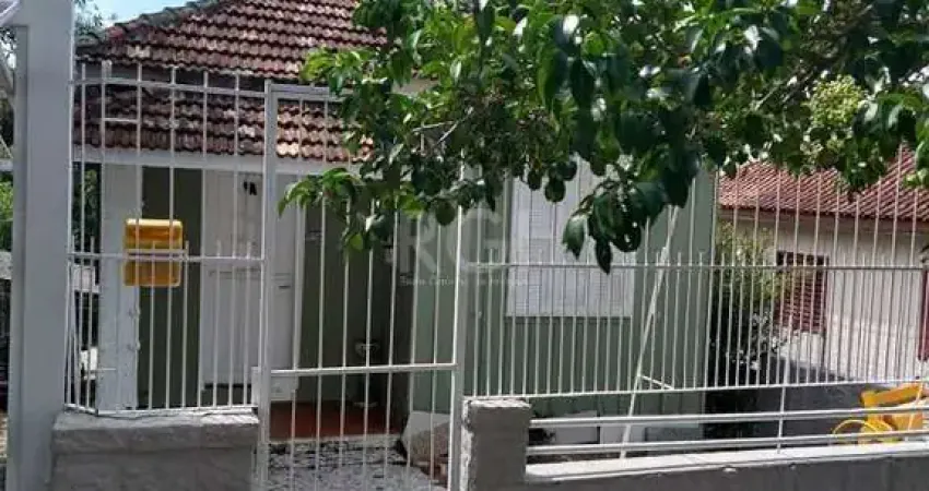Casa com 3 quartos à venda na Rua Padre João Batista Reus, 2932, Camaquã, Porto Alegre