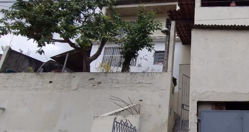 Casa com 3 quartos à venda na Rua Alzira Ornelas, 14, Mutondo, São Gonçalo