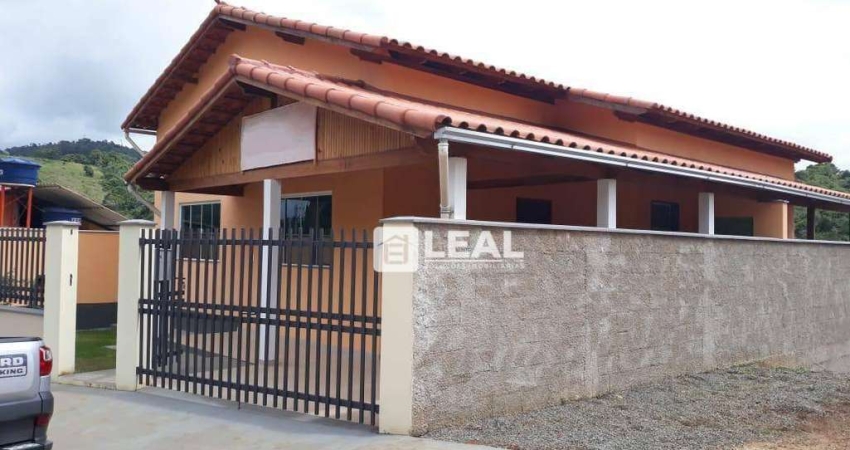 Casa com 2 dormitórios à venda, 100 m² por R$ 375.000,00 - Miragem - Simão Pereira/MG