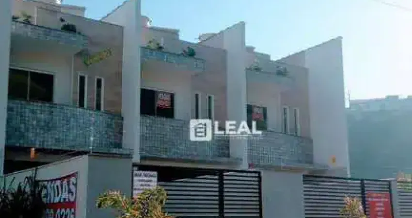 Casa com 3 dormitórios à venda, 200 m² por R$ 529.000,00 - Jóquei Clube - Juiz de Fora/MG