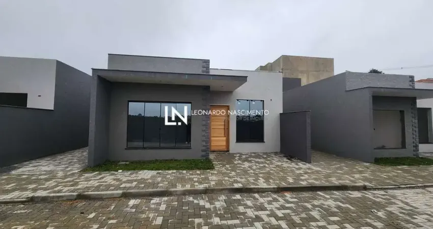 Casa de Condomínio Fechado em Colombo, com 3 quartos (1 suíte) - 77m²