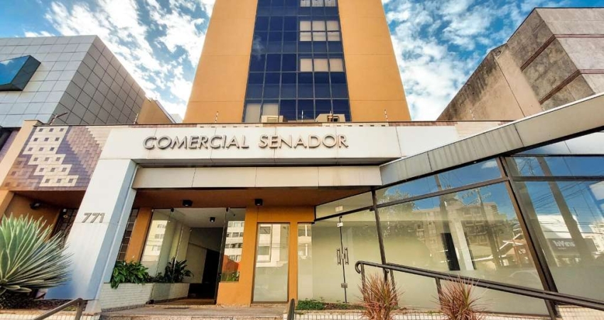Ponto comercial para alugar na Rua Senador Souza Naves, 771, Centro, Londrina