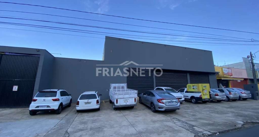 Salão Comercial para alugar na Avenida Vollet Sachs no Bairro Nova América em Piracicaba
