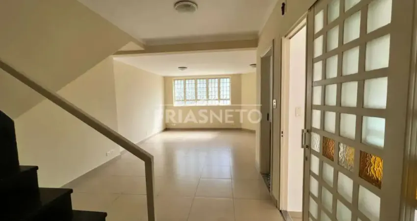 Casa residencial e comercial para venda/alugar no Centro, com excelente localização.