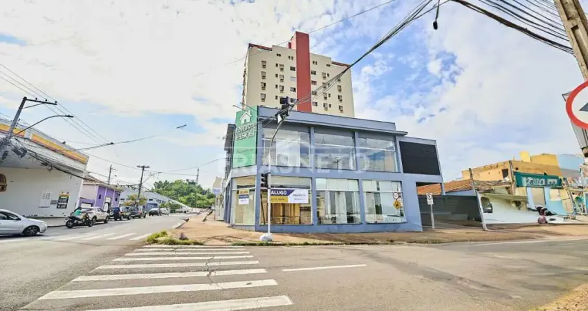 Excelente imóvel de esquina para locação na Vila Rezende