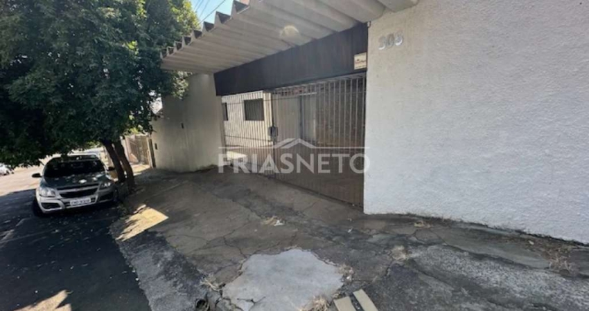 Casa com 3 quartos para alugar no Centro, Piracicaba 