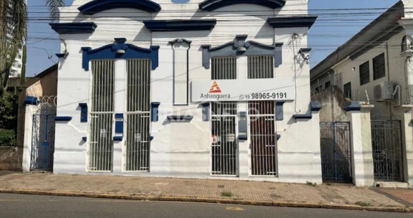 Salão Comercial para alugar no centro com arquitetura impar!