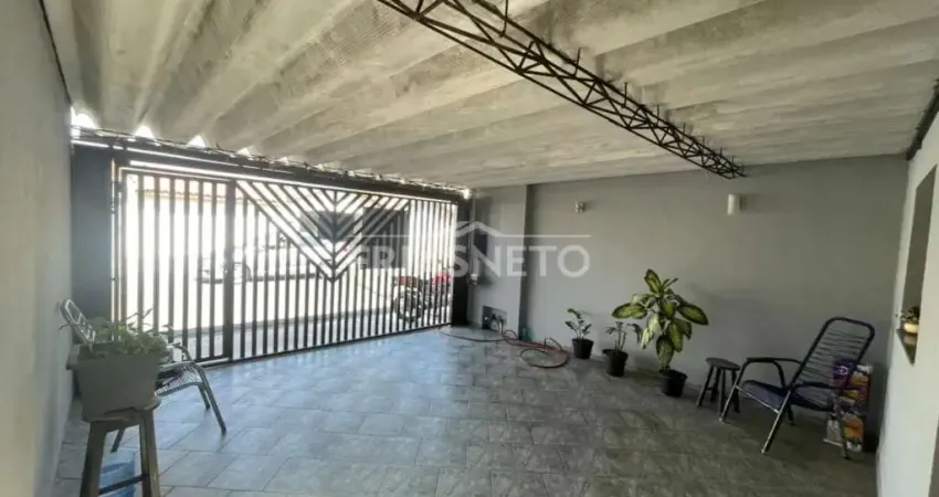 casa em avenida de grande fluxo de veículos - Região de Santa Terezinha - Prox justiça do trabalho