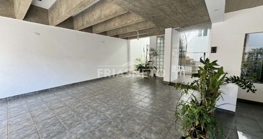 Casa comercial à venda na Cidade Alta, Piracicaba 