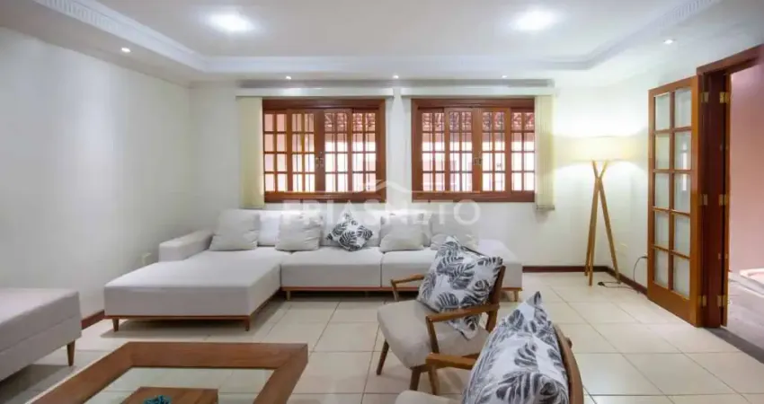 Casa com piscina à venda na Vila Monteiro - conforto, espaço e localização privilegiada!