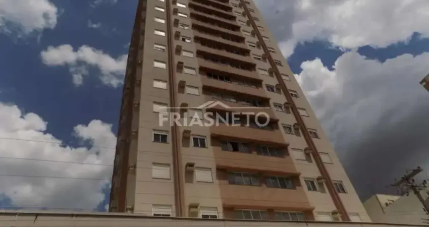 Apartamento no centro da cidade com três dormitórios
