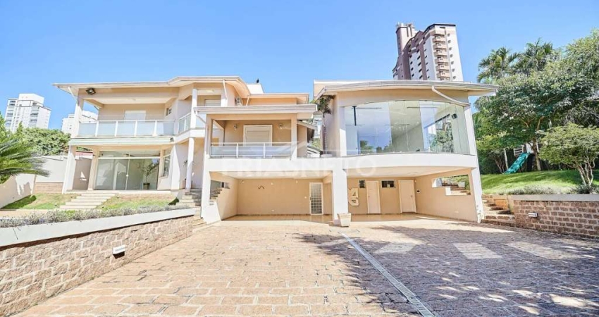 Residência de Alto Padrão - 480m² | 3 Suítes | 08 Vagas | Terreno de 1.072m²