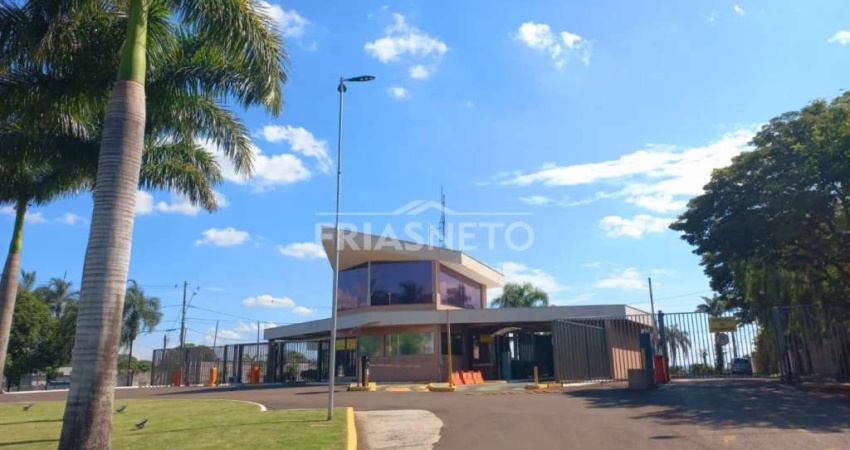 Otima Casa Avarandada no Condominio Colinas de Piracicaba.