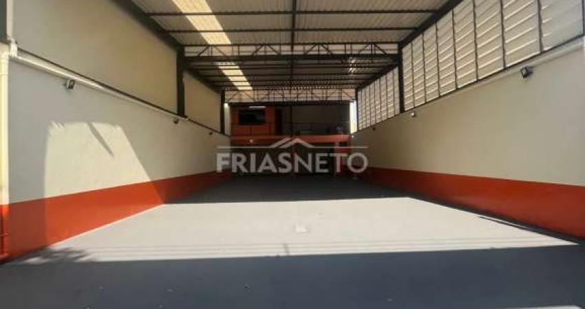 Comercial/Salão - Comercial - No bairro Piracicamirim