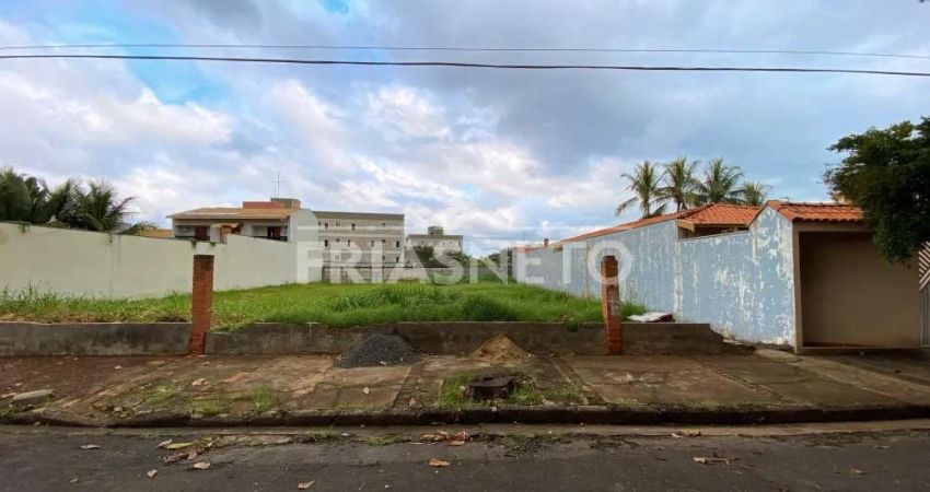 Terreno em condomínio fechado à venda no Dois Córregos, Piracicaba 