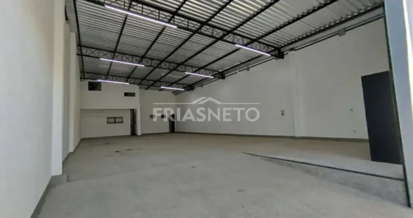 Comercial/Galpão - Comercial - No bairro Piracicamirim