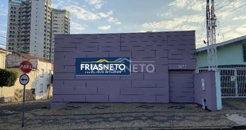 Centro  Imóvel Comercial de Esquina com 6 Salas Climatizadas + 3 salas , Quintal Gourmet e vagas de Recuo