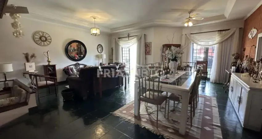 Imóvel de esquina com potencial comercial - localização estratégica