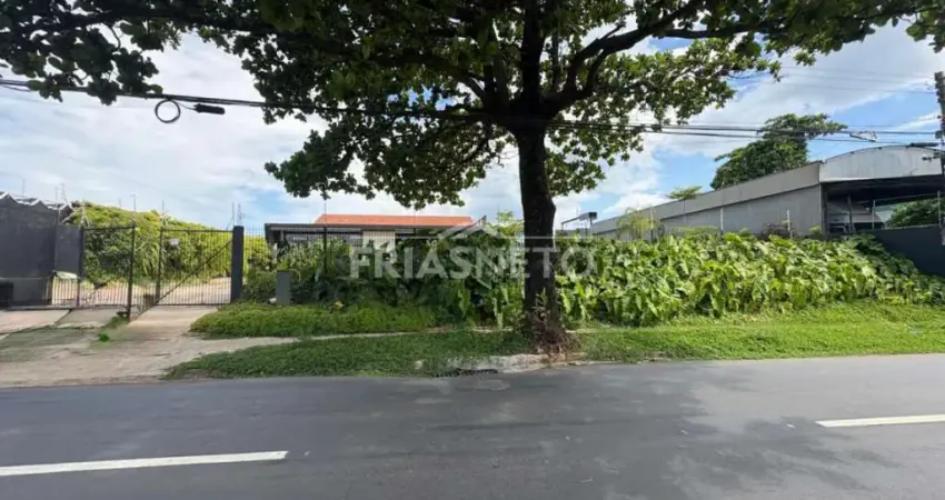 Imovél Comercial em Avenida Comercial com Grande Fluxúo de Carros , com vaga de Recuo .