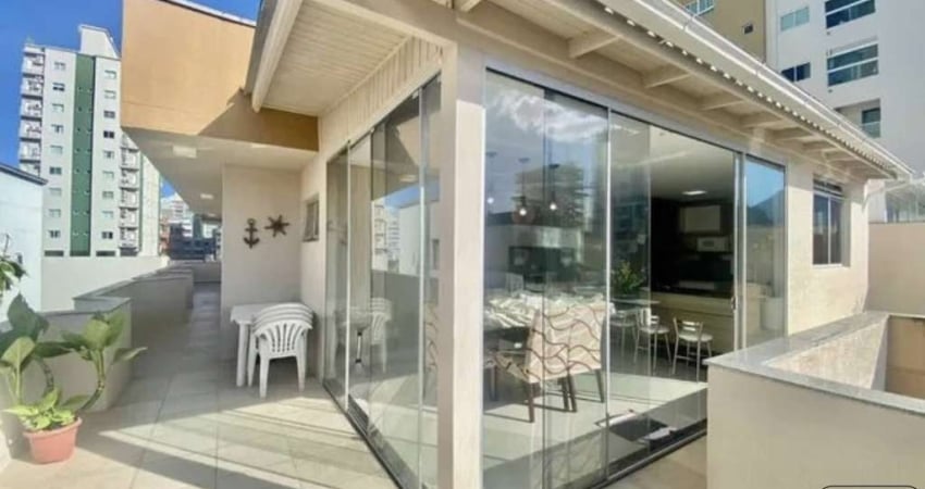 Cobertura QUADRA MAR MOBILIADA com 193m² no Centro de Itapema