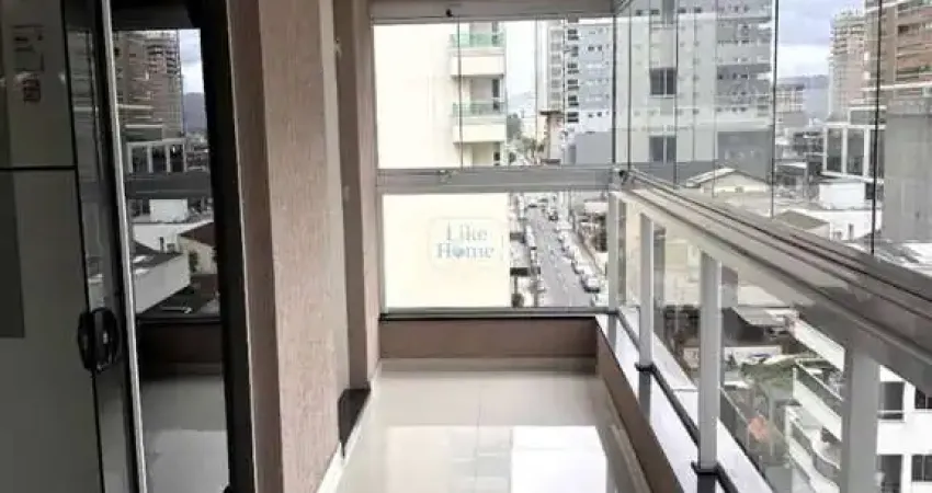 Apartamento para temporada com 3 quartos 2 suítes no bairro meia praia em itapema