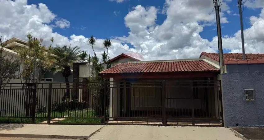 Casa com 3 quartos à venda no Centro, Pompéu 