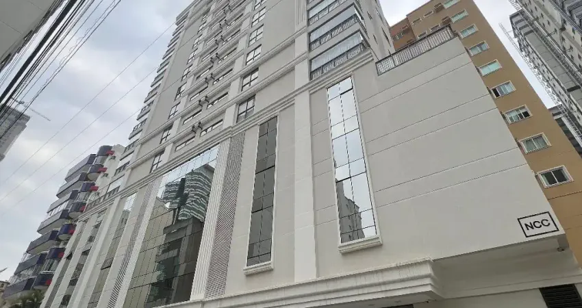 Apartamento com 3 quartos à venda na Rua 282, 223, Meia Praia, Itapema