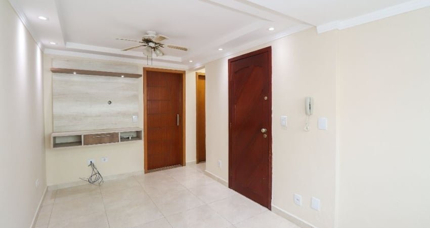 Sobrado com 3 quartos e pintura nova – pronto para morar