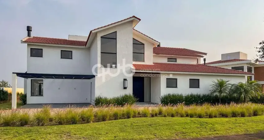 Sobrado à venda, 4 quartos, 4 suítes, 2 vagas, Condomínio Green Village - Xangri-Lá/RS