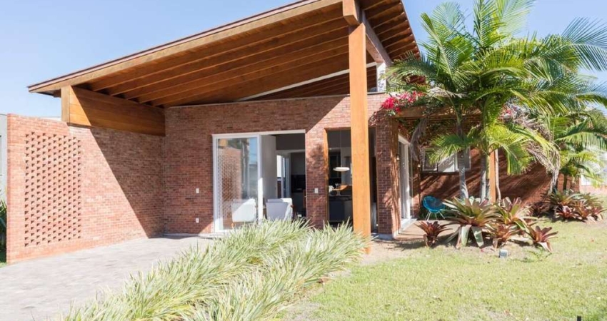 Casa à venda, 4 quartos, 4 suítes, Condomínio Malibú Beach Residence - Xangri-Lá/RS