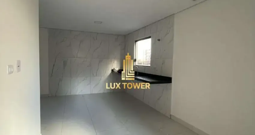 Casa Triplex com 93m2 Sendo 2 Quartos, 2 Suítes e Garagem c/Churrasqueira