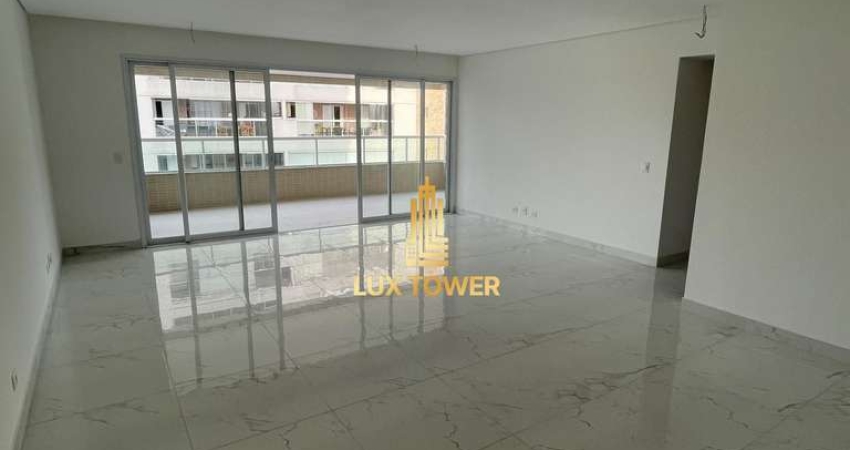 Apartamento Alto Padrão com 3 Quartos, 3 Suítes, 350m da Praia no Canto do Forte
