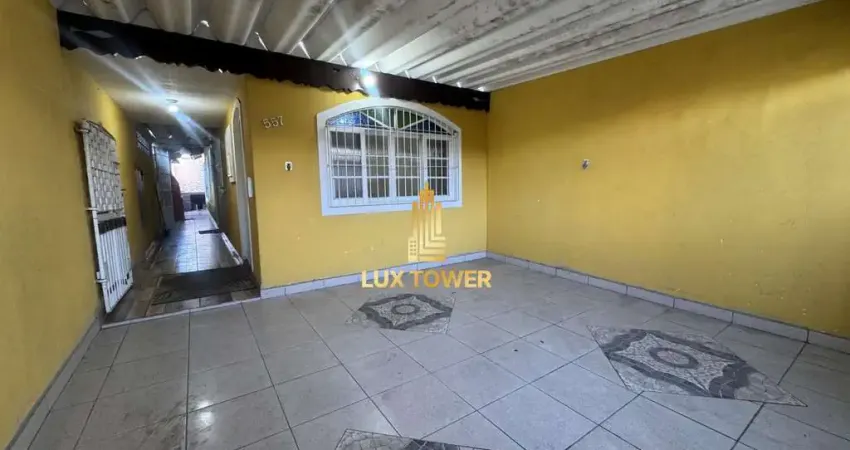 Casa de 71m2 c/ 2 Quartos 1 Suíte e Quintal com piscina e churrasqueira