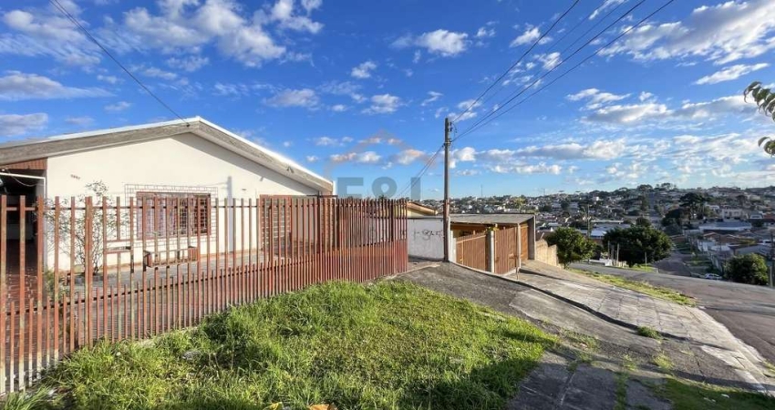 Casa para Venda em Curitiba, Bairro Alto, 4 dormitórios, 2 banheiros, 3 vagas
