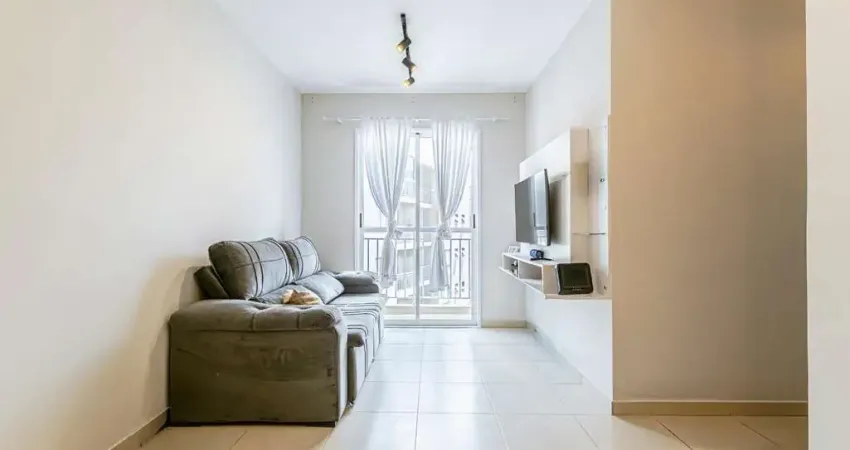 Apartamento à venda, no bairro Atuba em condomínio clube, semi mobiliado