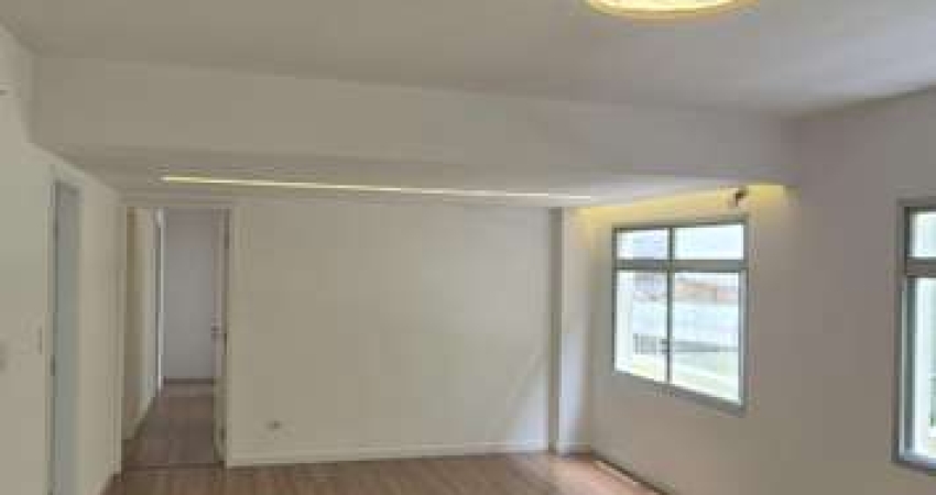 Apartamento à venda, JUVEVE, todo reformado póximo ao centro gastronomico.