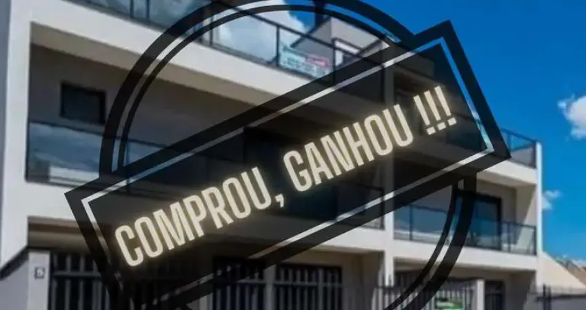 Sobrado à venda, com acabamento fino, piso laminado, persiana no Bom retiro