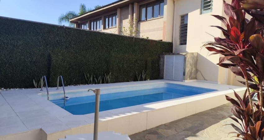 Casa térrea com piscina no coração do bairro Jardim Social, apenas 800 m do Festval.