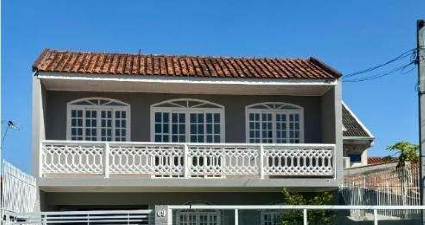 Casa Reformada à Venda  Alto Tarumã fácil acesso à Pinhais centro de Curitiba
