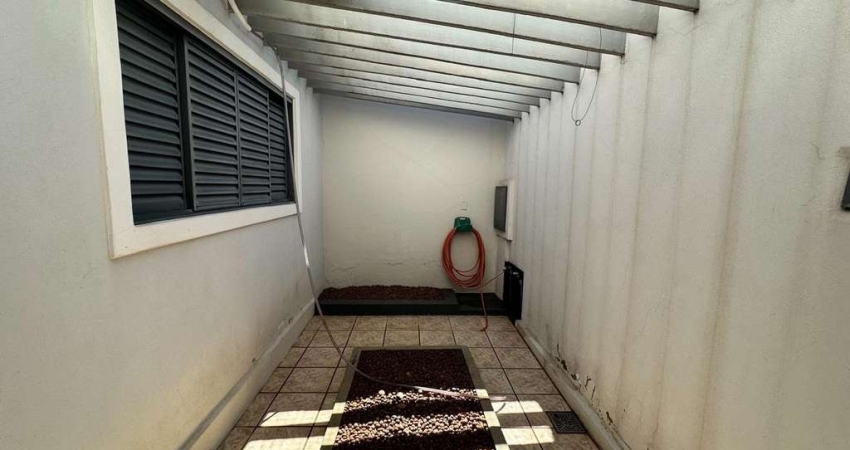 Casa com 3 quartos à venda no Jardim América, Araçatuba 