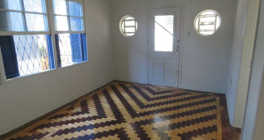 Casa com 2 quartos à venda na Rua General Gomes Carneiro, 917, Medianeira, Porto Alegre