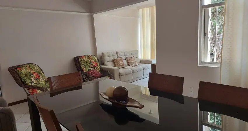 Apartamento temporada! Mobiliado, próximo à praia. Excelente localização