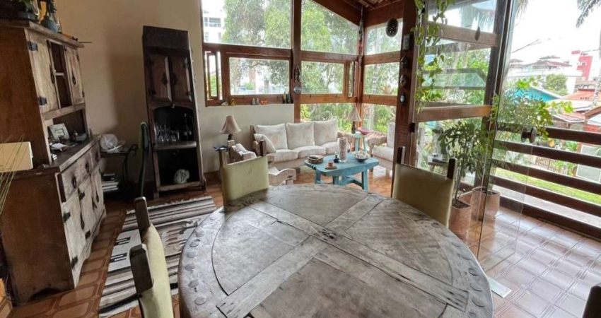Casa com 4 quartos à venda em Toninhas, Ubatuba 