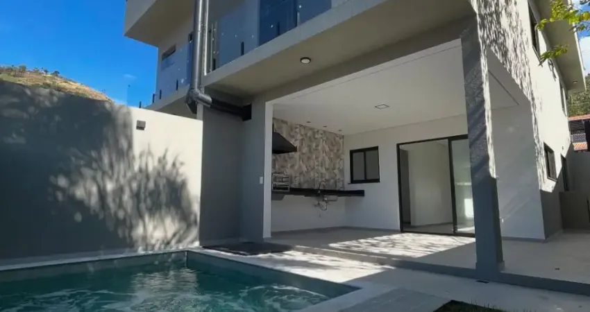 Casa à venda na Avenida Engenheiro Paulo Izzo, 02, Jardim Maristela, Atibaia