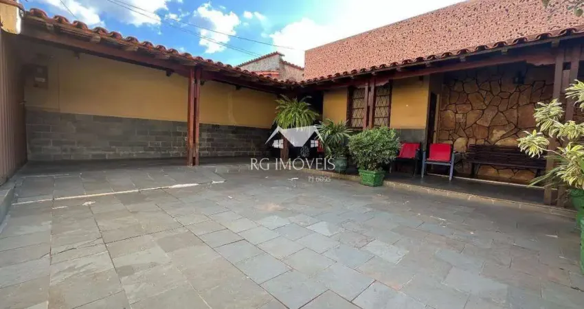 Excelente Casa de 04 Quartos no Bairro Cardoso - Belo Horizonte