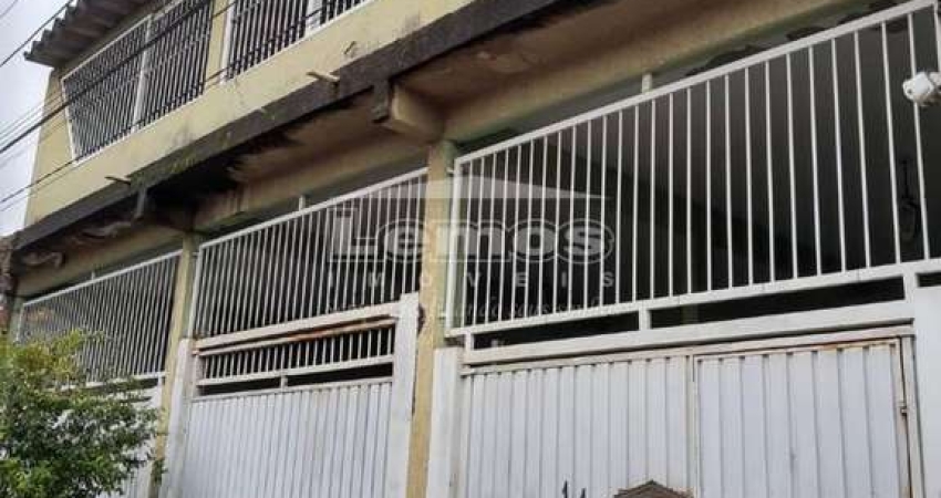 Sobrado com 3 quartos à Venda, Parque Santa Teresa - Carapicuíba