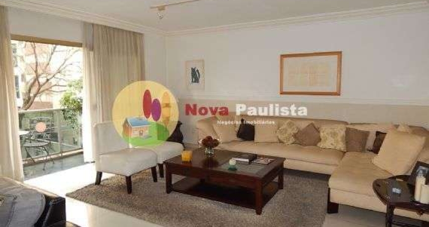 Apartamento com 4 Quartos e 4 banheiros à Venda, 240 m² por R$ 2.120.000